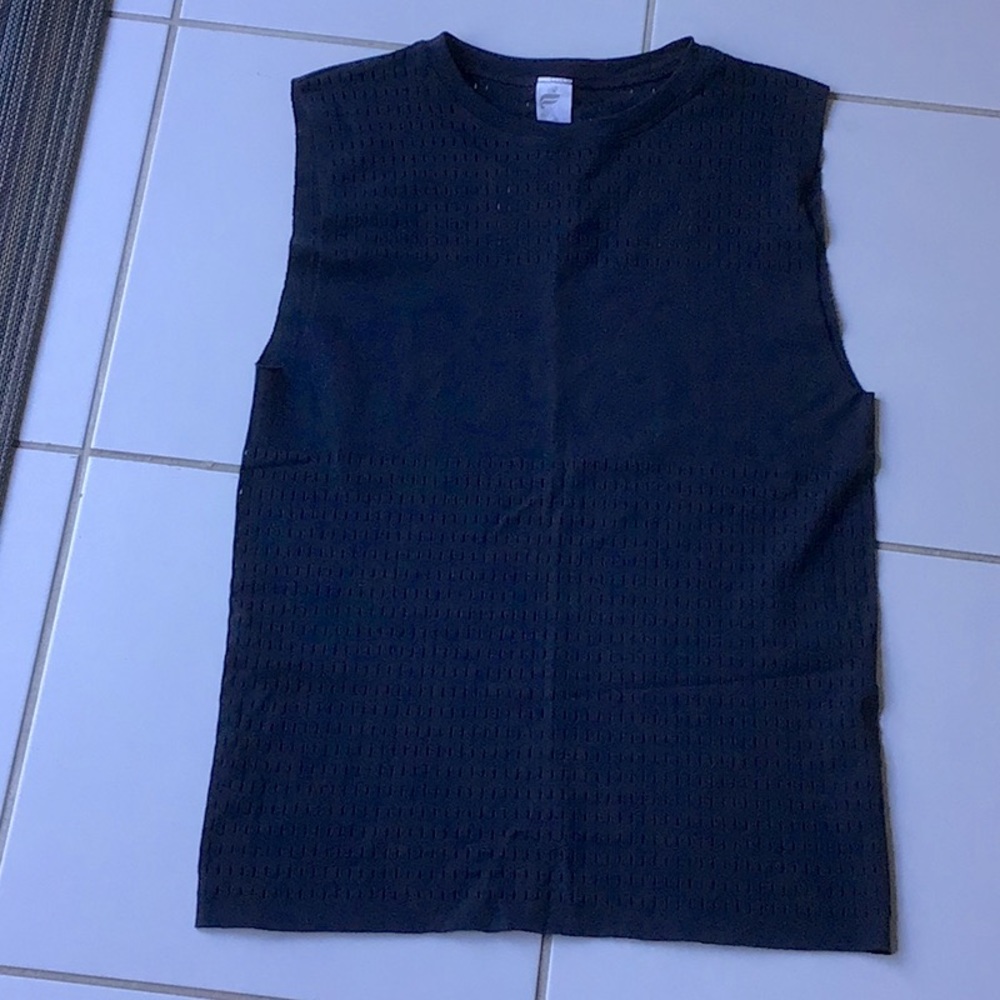 Fabletics navy laser cut tank
